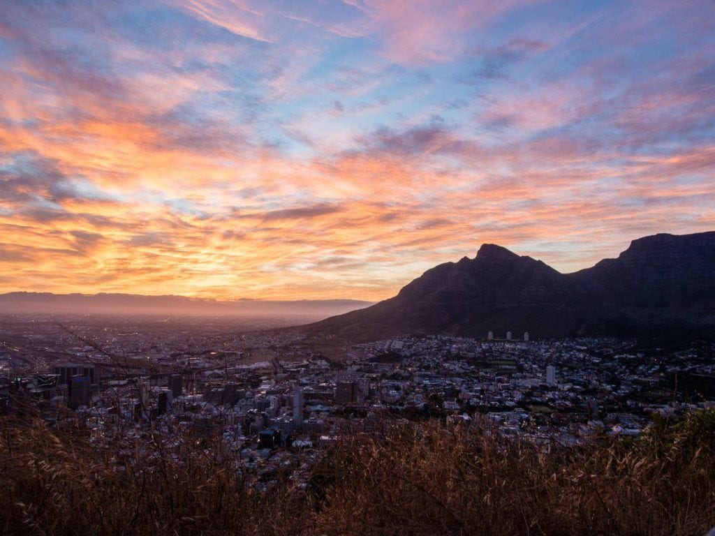Sonnenaufgang Kapstadt vom Signal Hill