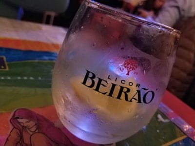 Cocktail im Jesus e Goes in Lissabon Portugal