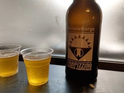 Craft Bier im Trapizzino in Rom Italien