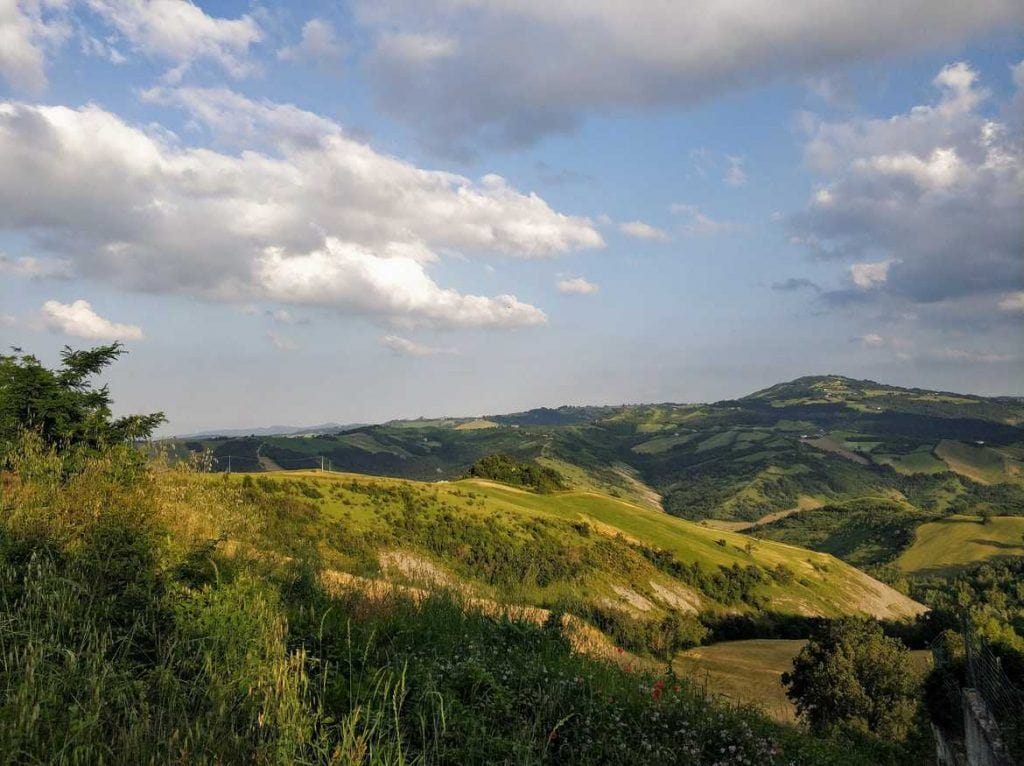 Wunderschöne Hügel in der Umgebung von Modena Italien